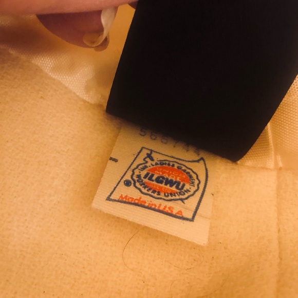 👑Gorgeous fit for a princess ivory vintage suit NEIMAN Marcus fur cuffs - Picture 4 of 14